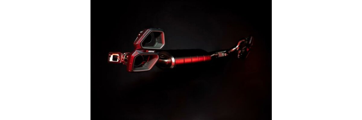 BRANDNEU !!! Akrapovic Auspuff für den BMW XM - Akrapovic Slip-On Line (Titanium) Auspuff für BMW XM | Leistung, Klang &amp; Gewicht